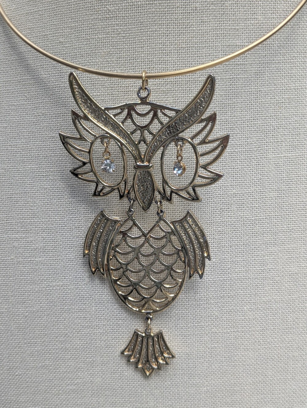 Vintage Gold Tone Owl Pendant Necklace on Wire Collar